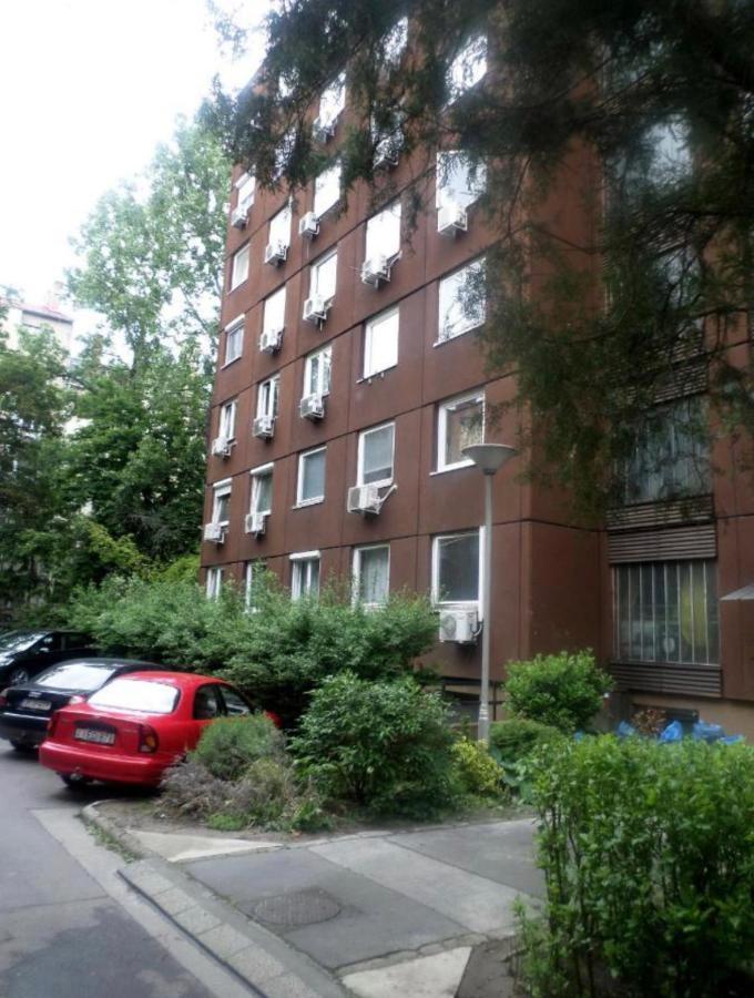 Apartment H1 *
